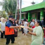 Bupati dan Wakil Bupati Banyuasin Mendatangi Korban Terdampak Banjir di Kecamatan Talang Kelapa