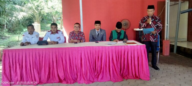 Kades Lebung Resmi Ambil Sumpah Jabatan Hasil Mutasi Jabatan Perangkat