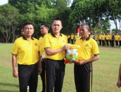 Polres Banyuasin Gelar Apel Pagi Bagikan Sembako dan Senam Bersama untuk Perkuat Soliditas