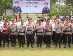 Kapolres Banyuasin Beri Penghargaan kepada 82 Personel Berprestasi