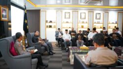 Irjen Pol Dr. H. Sandi Nugroho, S.I.K., S.H., M.Hum. Terima Audiensi FKUB, MUI, dan LDII di Polda Sumsel