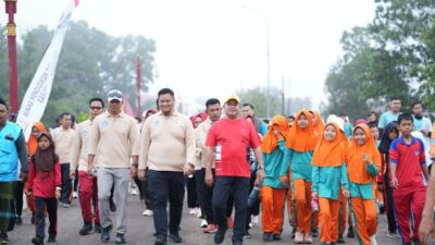 Ribuan Masyarakat Ikut Jalan Sehat Bersama Demi Semarakan HUT ke-42 Banyuasin